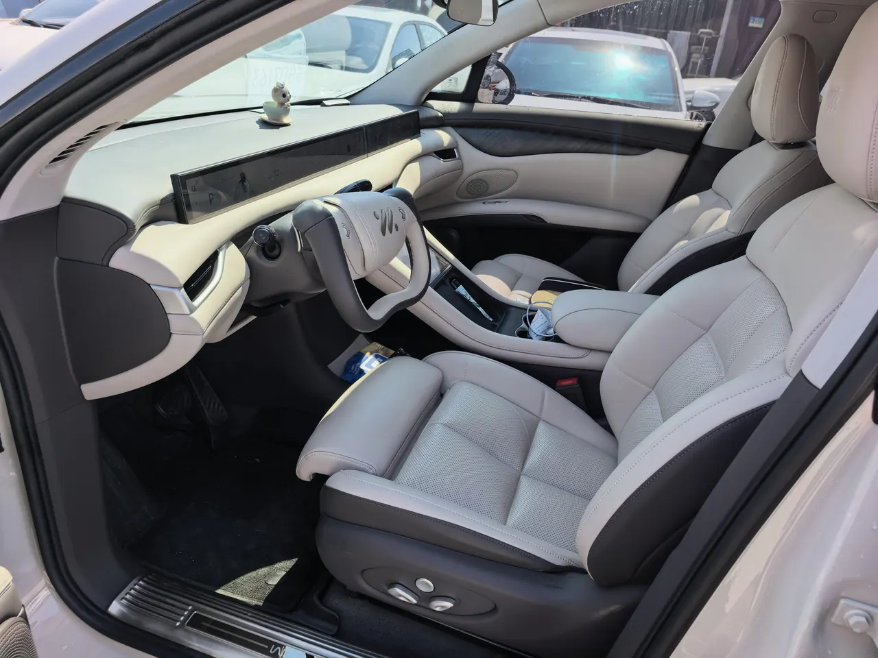 IM 2023 IM LS6 Max Standard Edition Automatic Gear 2