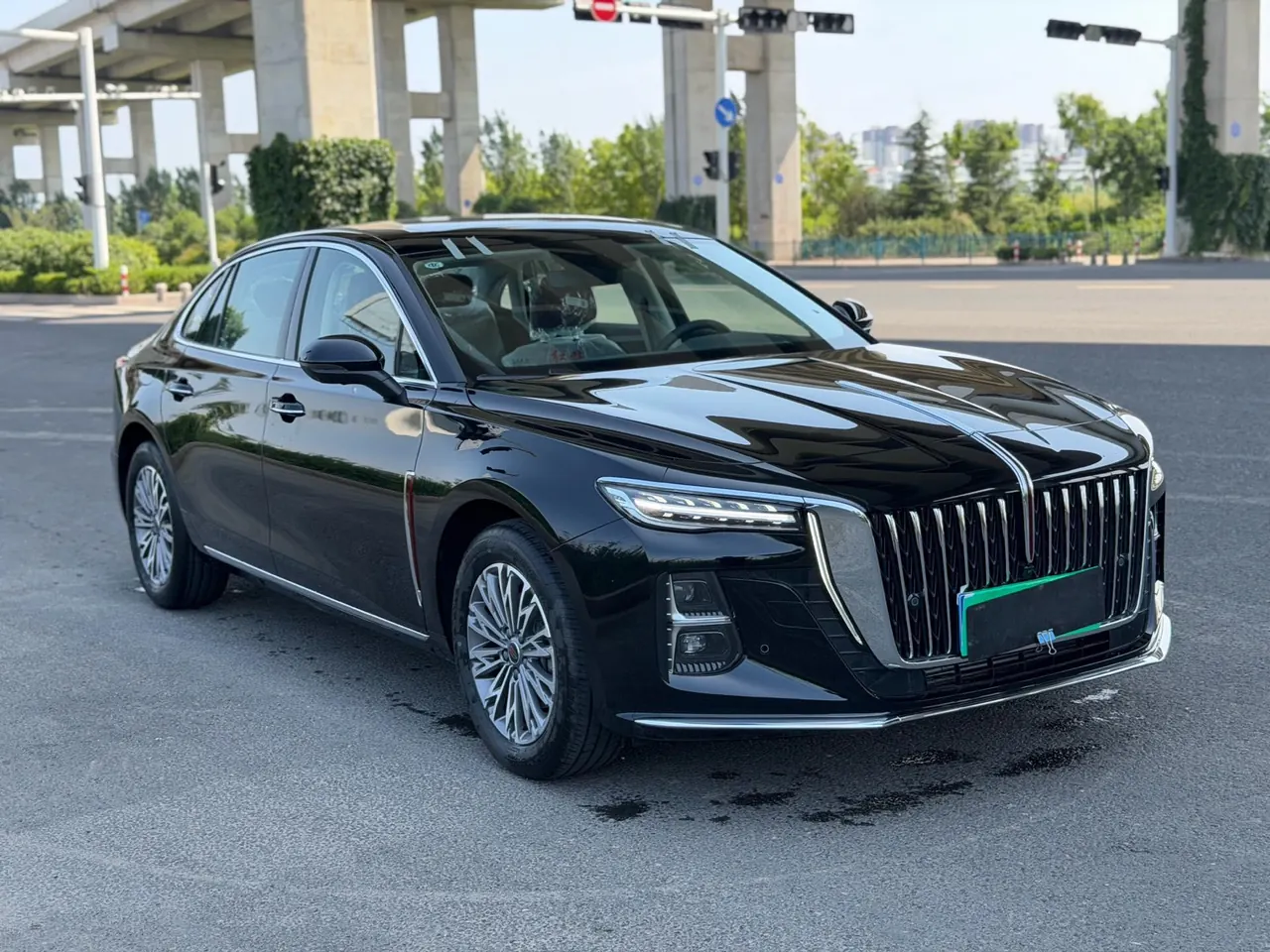 HongQi 2025 H5 1.5T Flag Rhyme 500000 Commemorative Automatic Gear 3