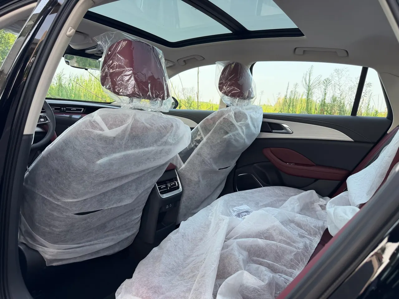 HongQi 2025 H5 1.5T Flag Rhyme 500000 Commemorative Automatic Gear 5