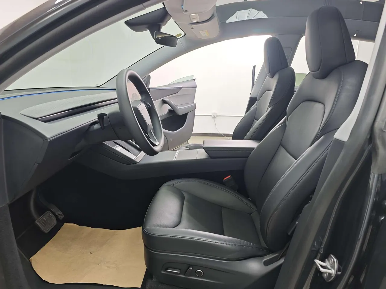 Tesla 2025 Model Y rear-wheel drive version automatic transmission 4