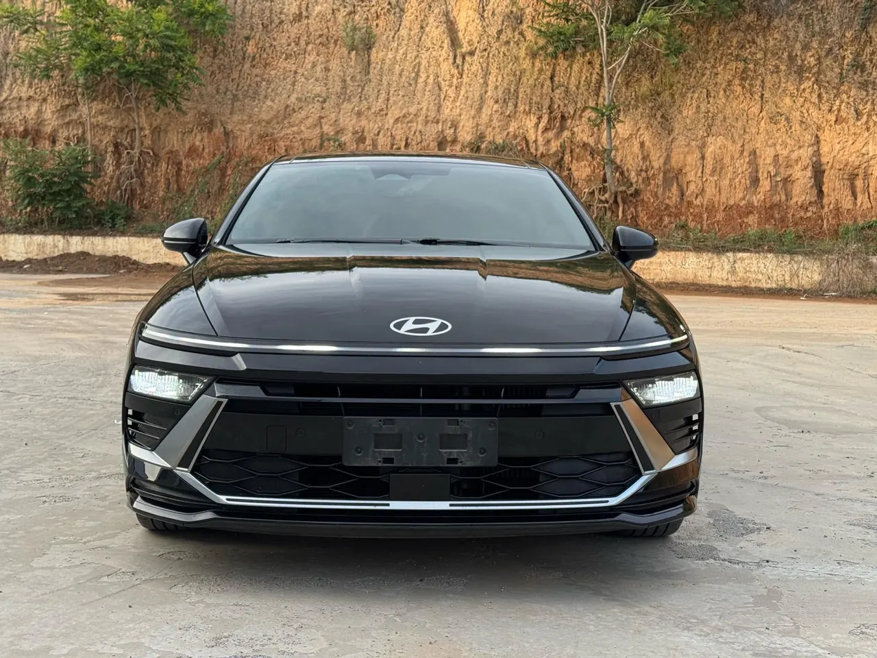 Hyundai 2024 11th Sonata 1.5T Max Automatic Gear 2