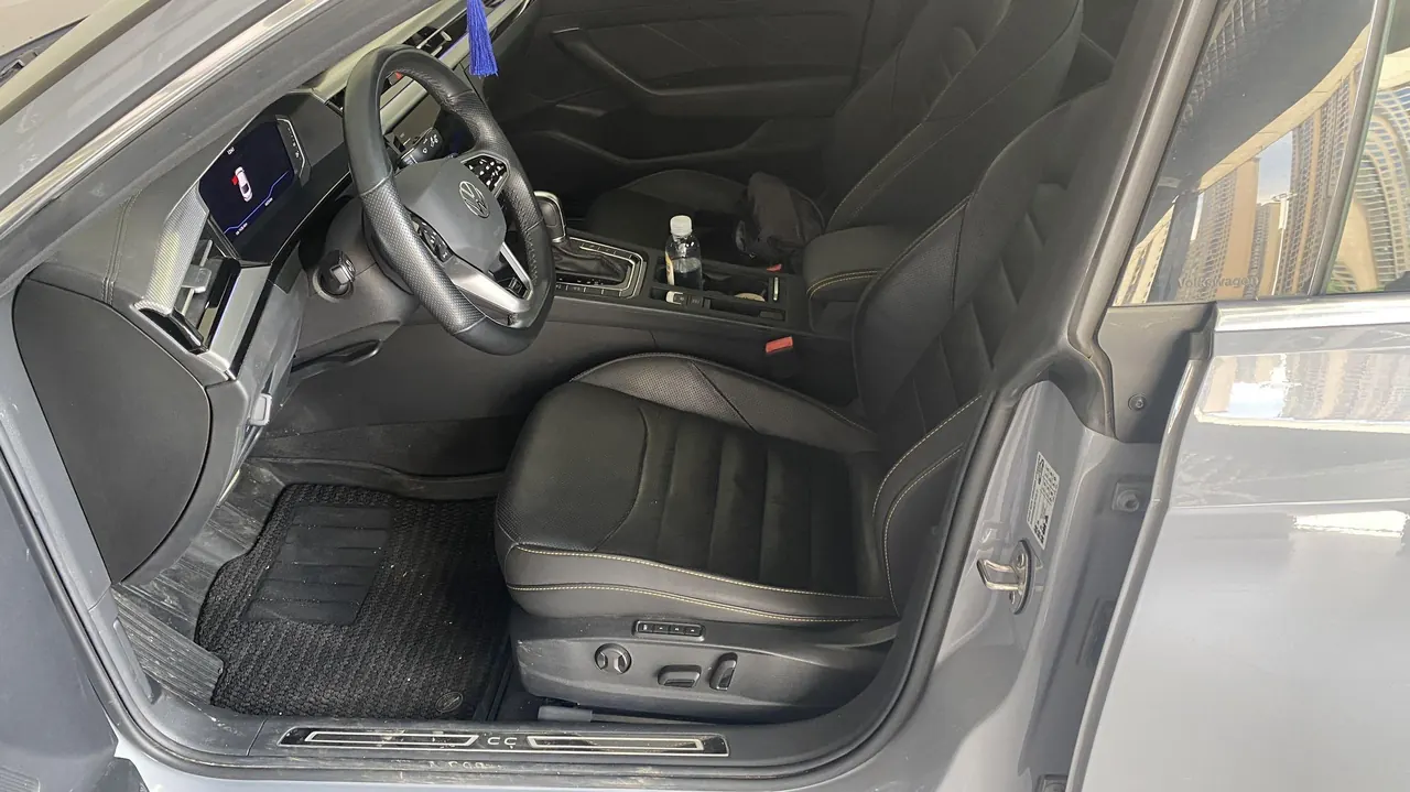 Volkswagen 2023 CC 2.0TSI 380TSI eye-catching automatic gear 4