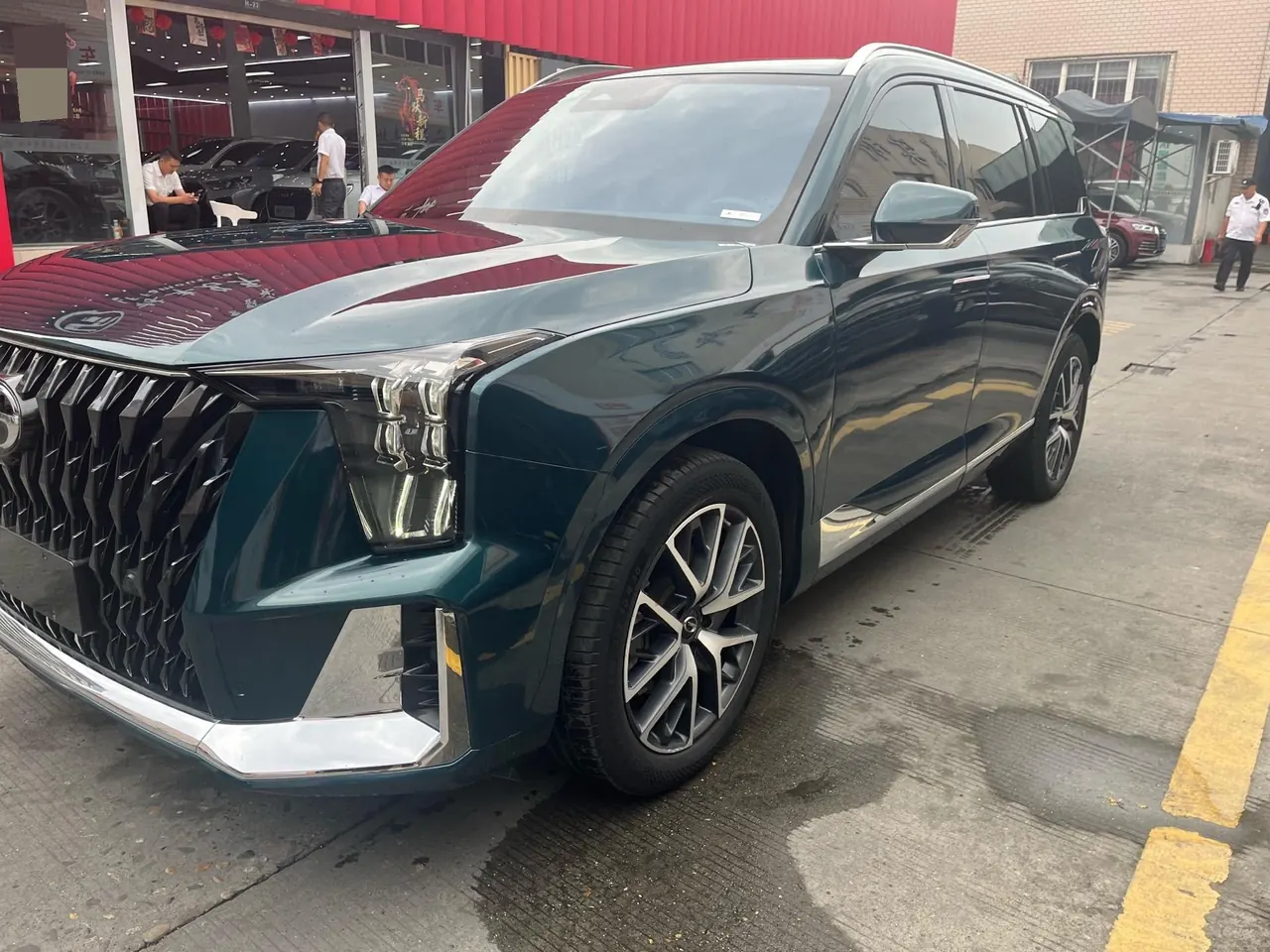 Открыть галерею: Chuanqi 2022 GS8 Hybrid 2.0TM Stepless Four-wheel Drive Premium Edition Seven-seat Automatic Gear