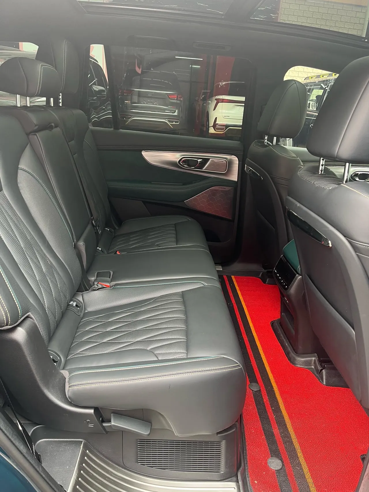 Chuanqi 2022 GS8 Hybrid 2.0TM Stepless Four-wheel Drive Premium Edition Seven-seat Automatic Gear 10