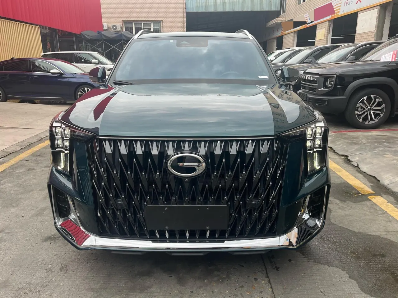 Chuanqi 2022 GS8 Hybrid 2.0TM Stepless Four-wheel Drive Premium Edition Seven-seat Automatic Gear 2