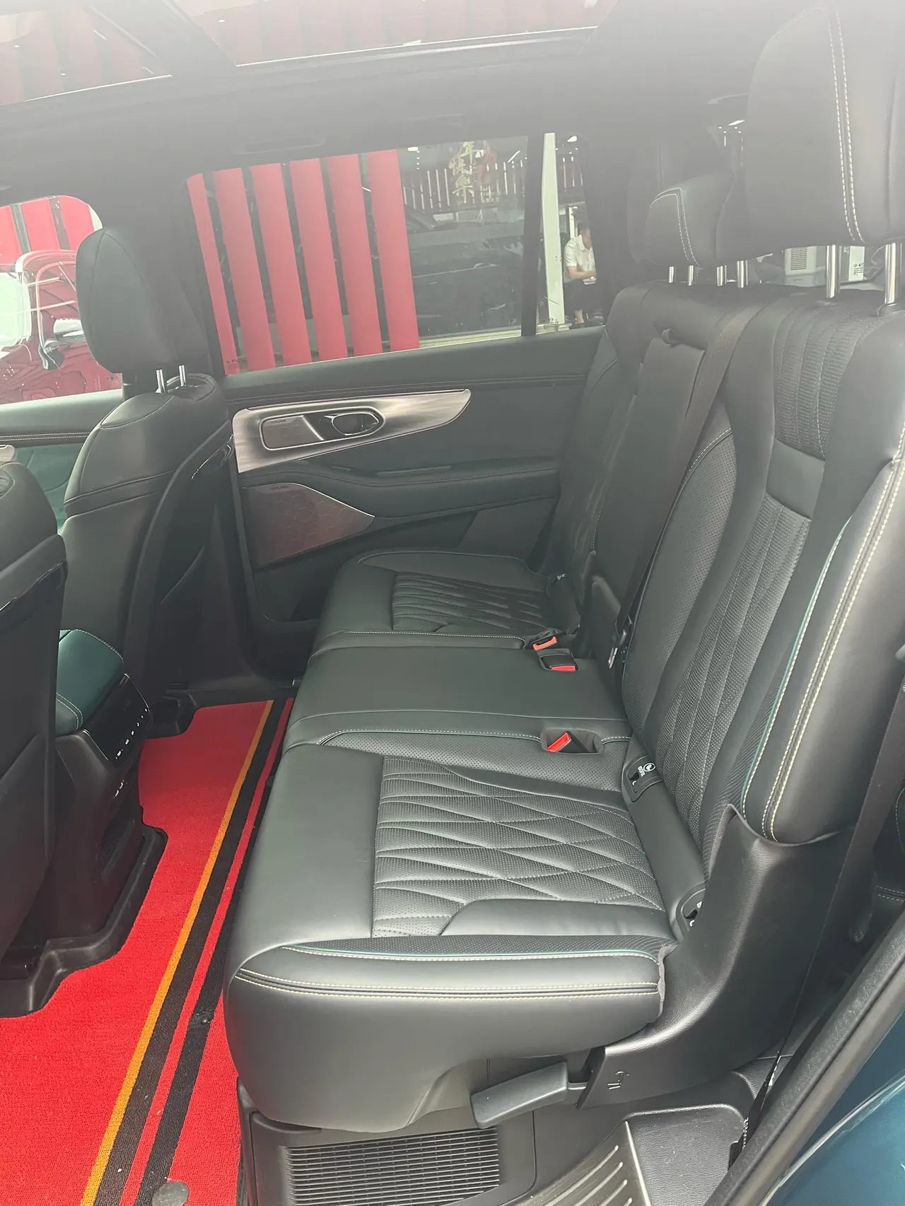 Chuanqi 2022 GS8 Hybrid 2.0TM Stepless Four-wheel Drive Premium Edition Seven-seat Automatic Gear 6
