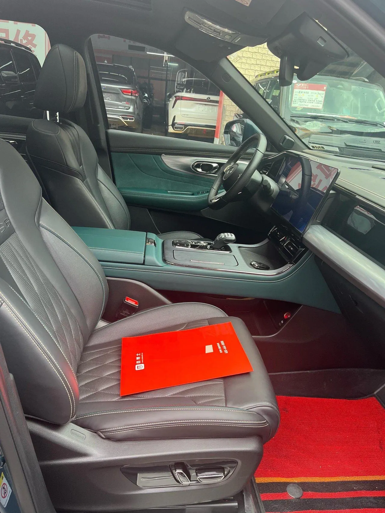 Chuanqi 2022 GS8 Hybrid 2.0TM Stepless Four-wheel Drive Premium Edition Seven-seat Automatic Gear 9