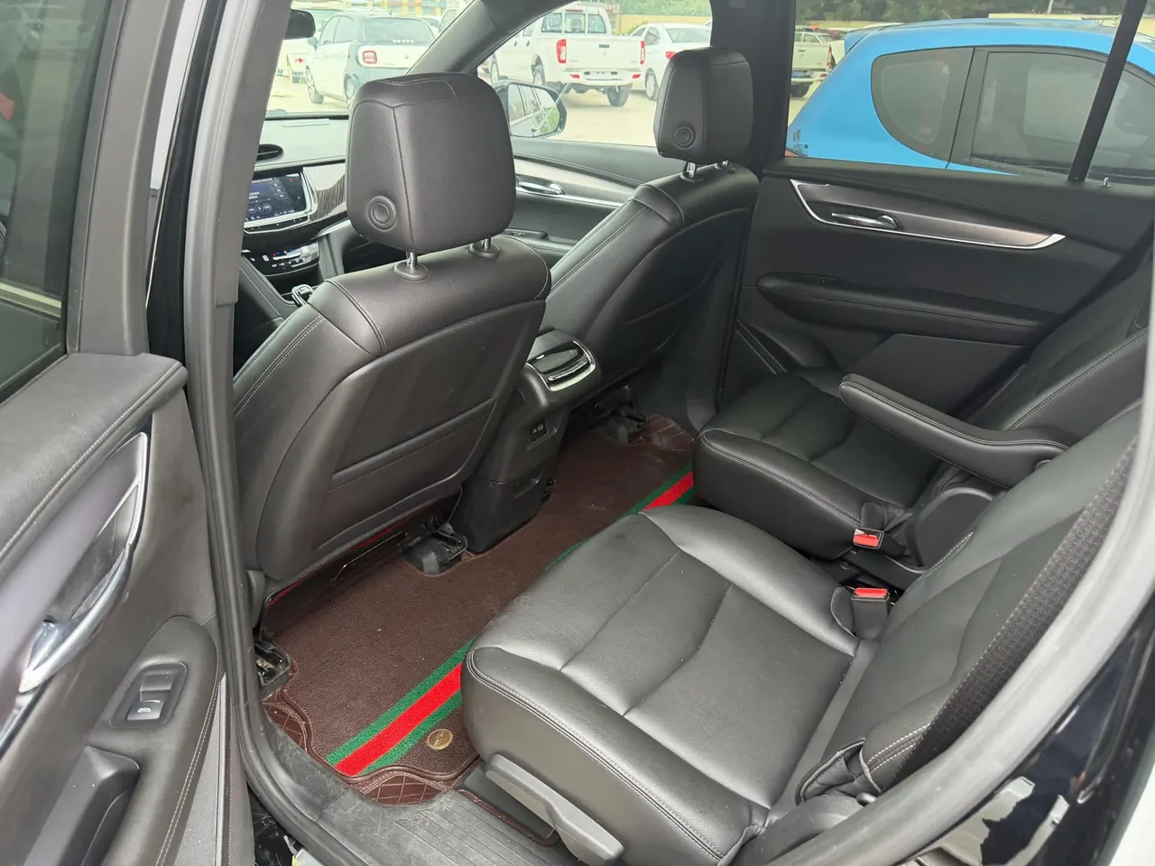 Cadillac 2021 XT6 2.0T 28T 6-seat four-wheel drive fashion automatic gear 4