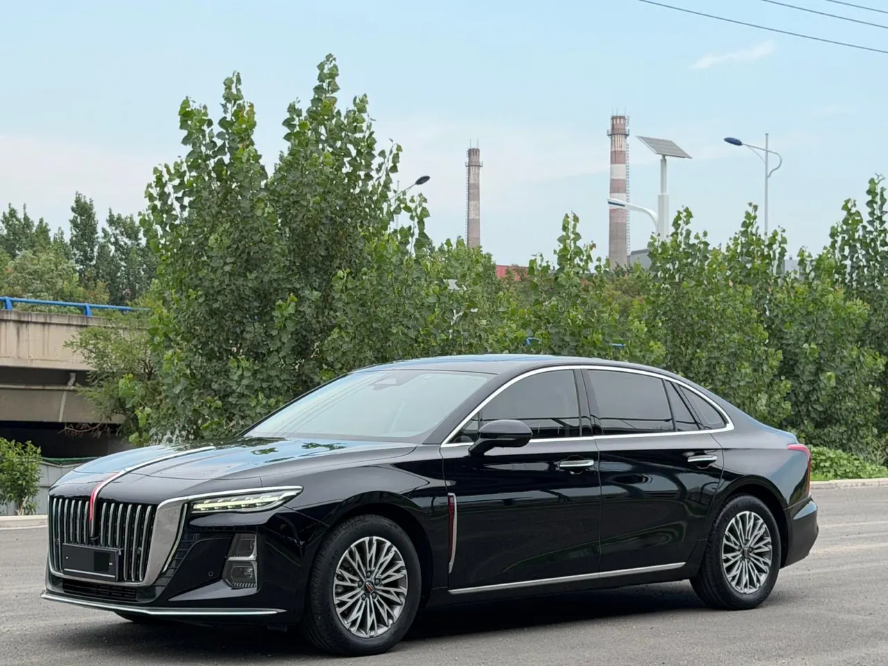 HongQi 2023 H5 2.0T Zhilian Flag Edition Automatic Gear - View 1