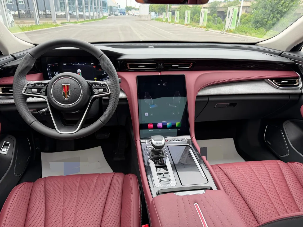 HongQi 2023 H5 2.0T Zhilian Flag Edition Automatic Gear 10