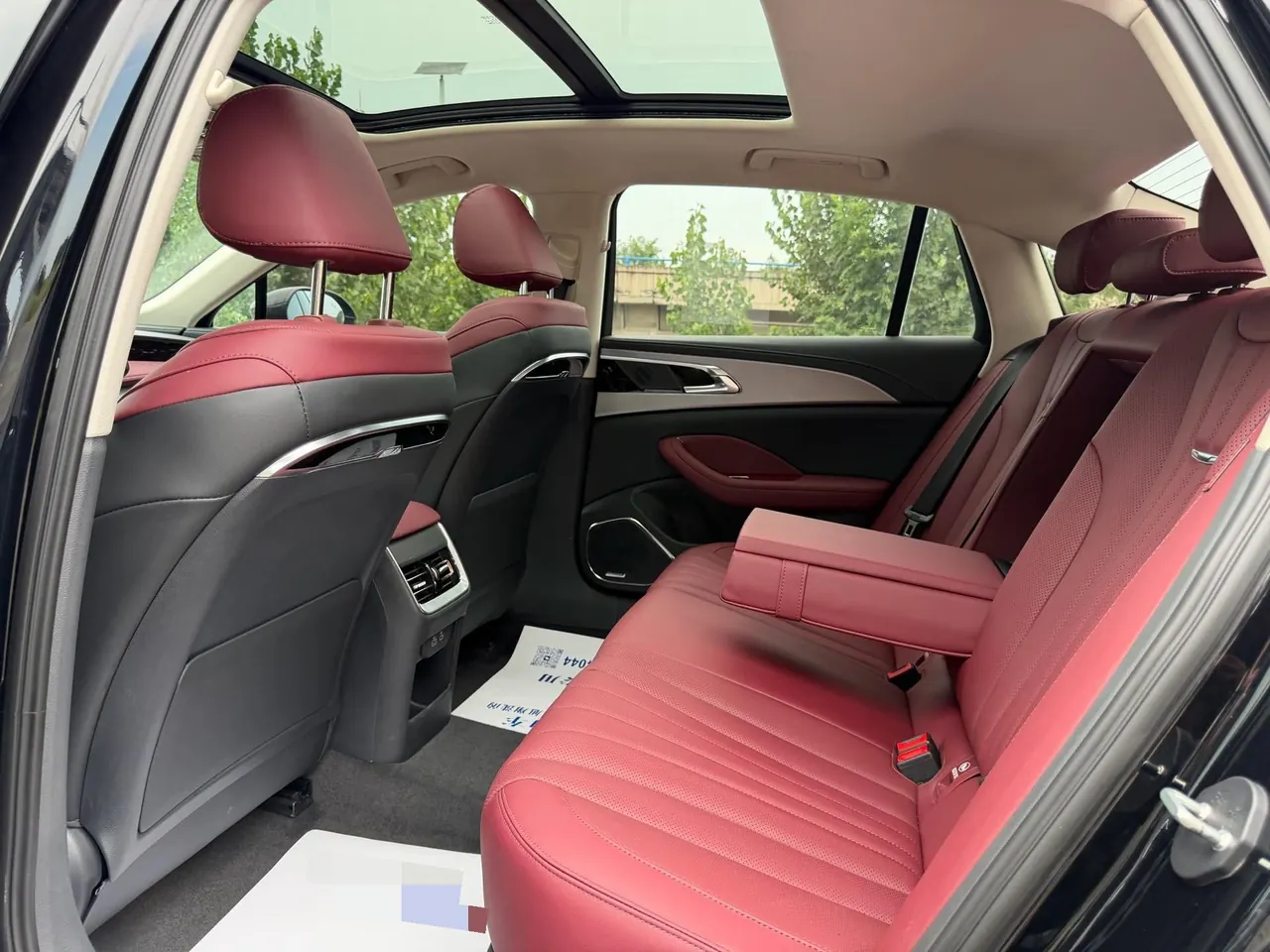 HongQi 2023 H5 2.0T Zhilian Flag Edition Automatic Gear 8
