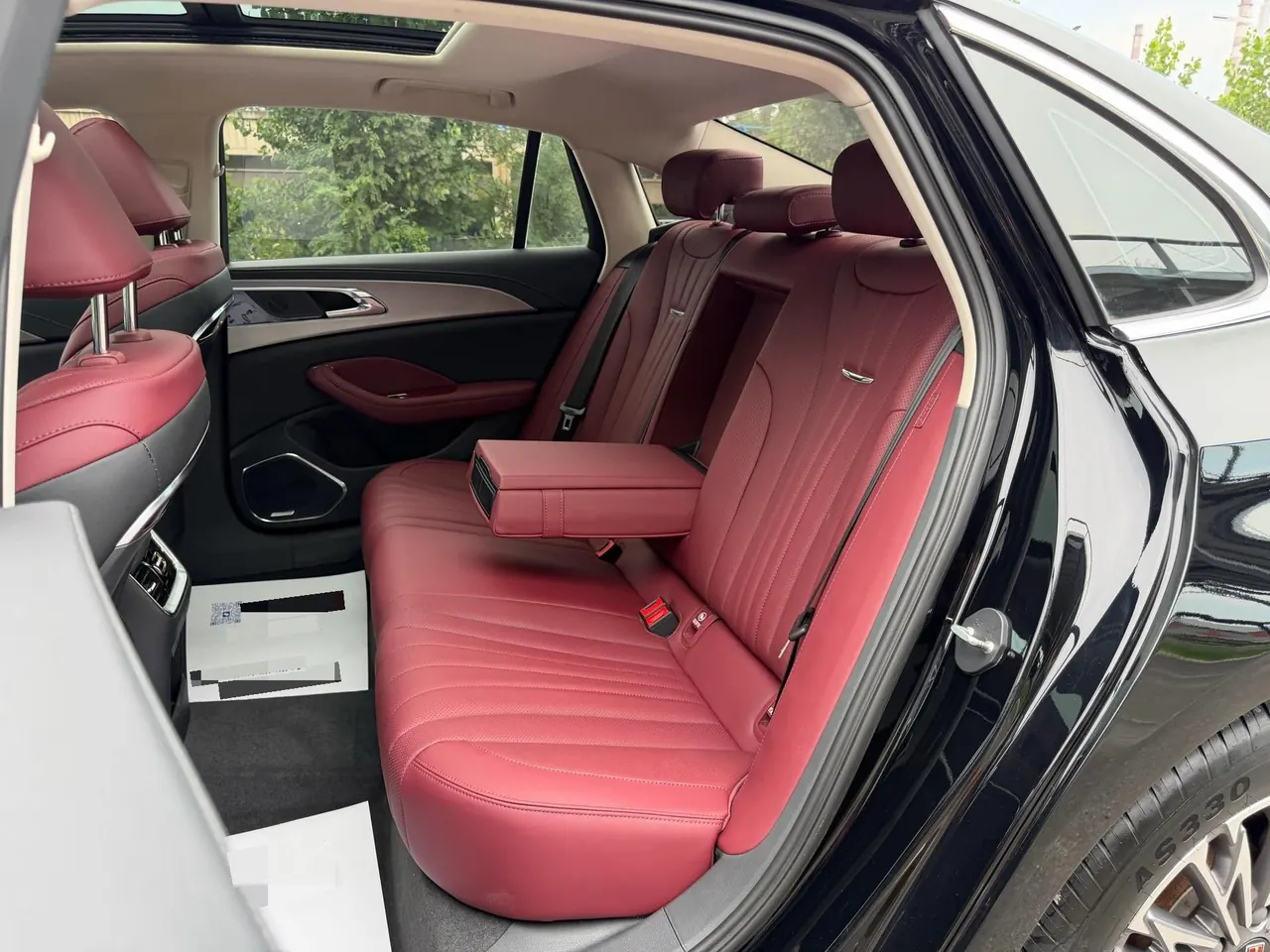 HongQi 2023 H5 2.0T Zhilian Flag Edition Automatic Gear 9