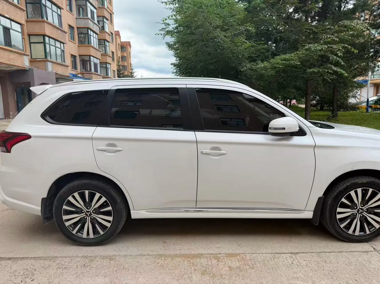 Mitsubishi 2021 Outlander 2.0 Stepless Two-Drive Enjoy Edition 5-seat Automatic Gear 3