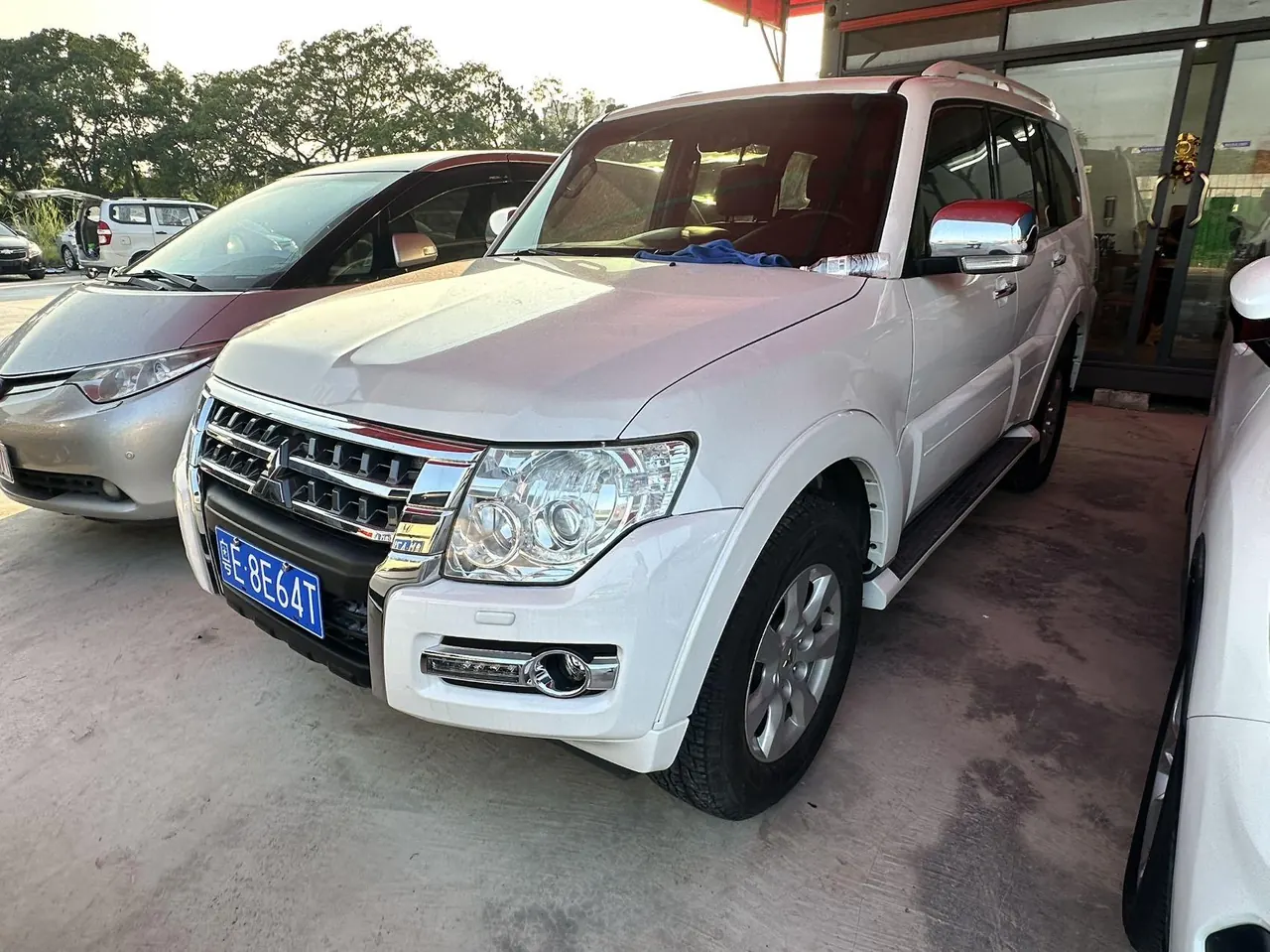 Open image lightbox: Mitsubishi Pajero (Imported) 2020 Pajero 3.0 Collection Edition Distinguished Off-Road Edition Automatic Gear