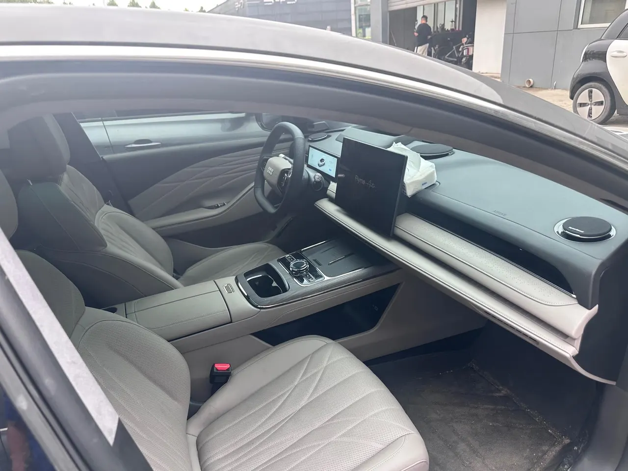 Geely Galaxy 2025 xingyao 8 EM-i 1.5 130km flagship automatic gear 2