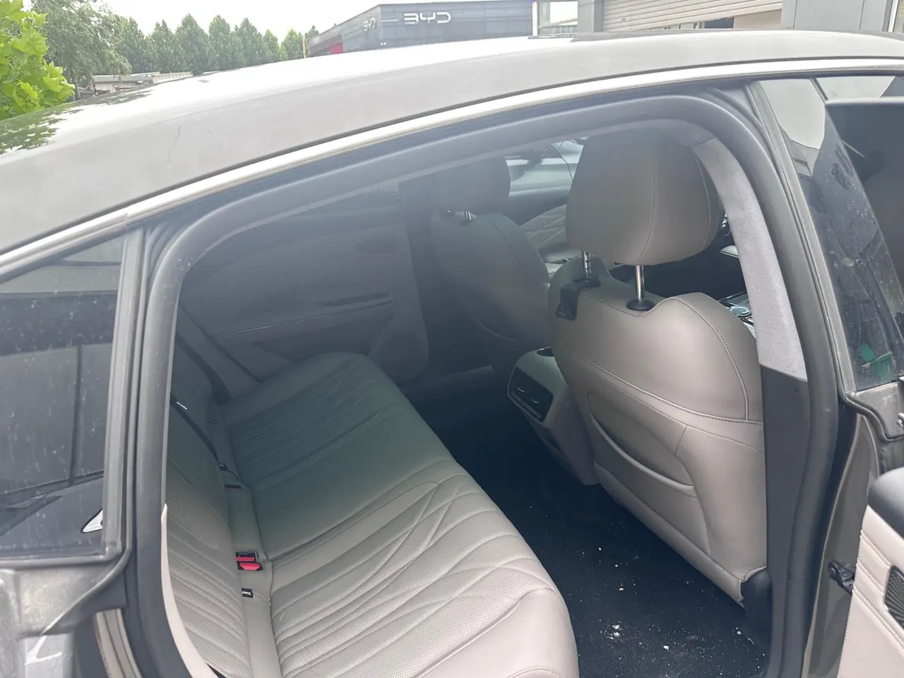 Geely Galaxy 2025 xingyao 8 EM-i 1.5 130km flagship automatic gear 3