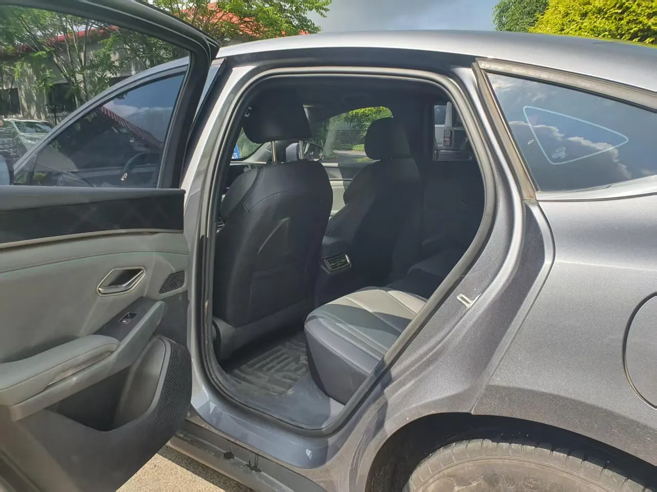 BYD 2024 Qin L DM-i 1.5 stepless 80KM leading automatic gear 2