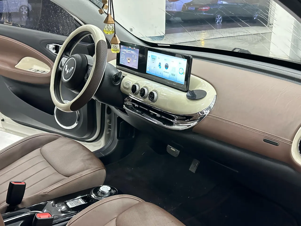 WuLing 2024 Plantronics 333km Enjoy Automatic Gear 9