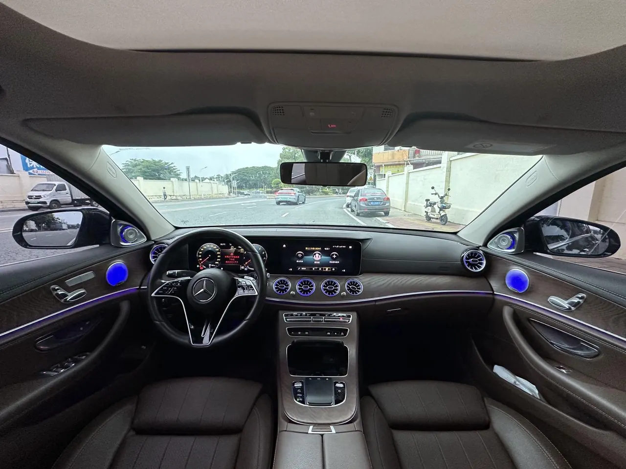 Mercedes Benz E Class 2023 E 260 L 2.0T Automatic 5
