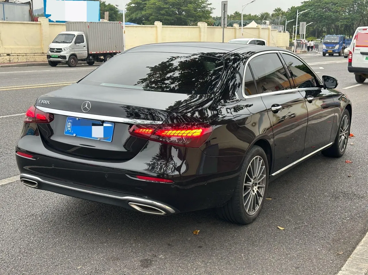 Mercedes Benz E Class 2023 E 260 L 2.0T Automatic 9