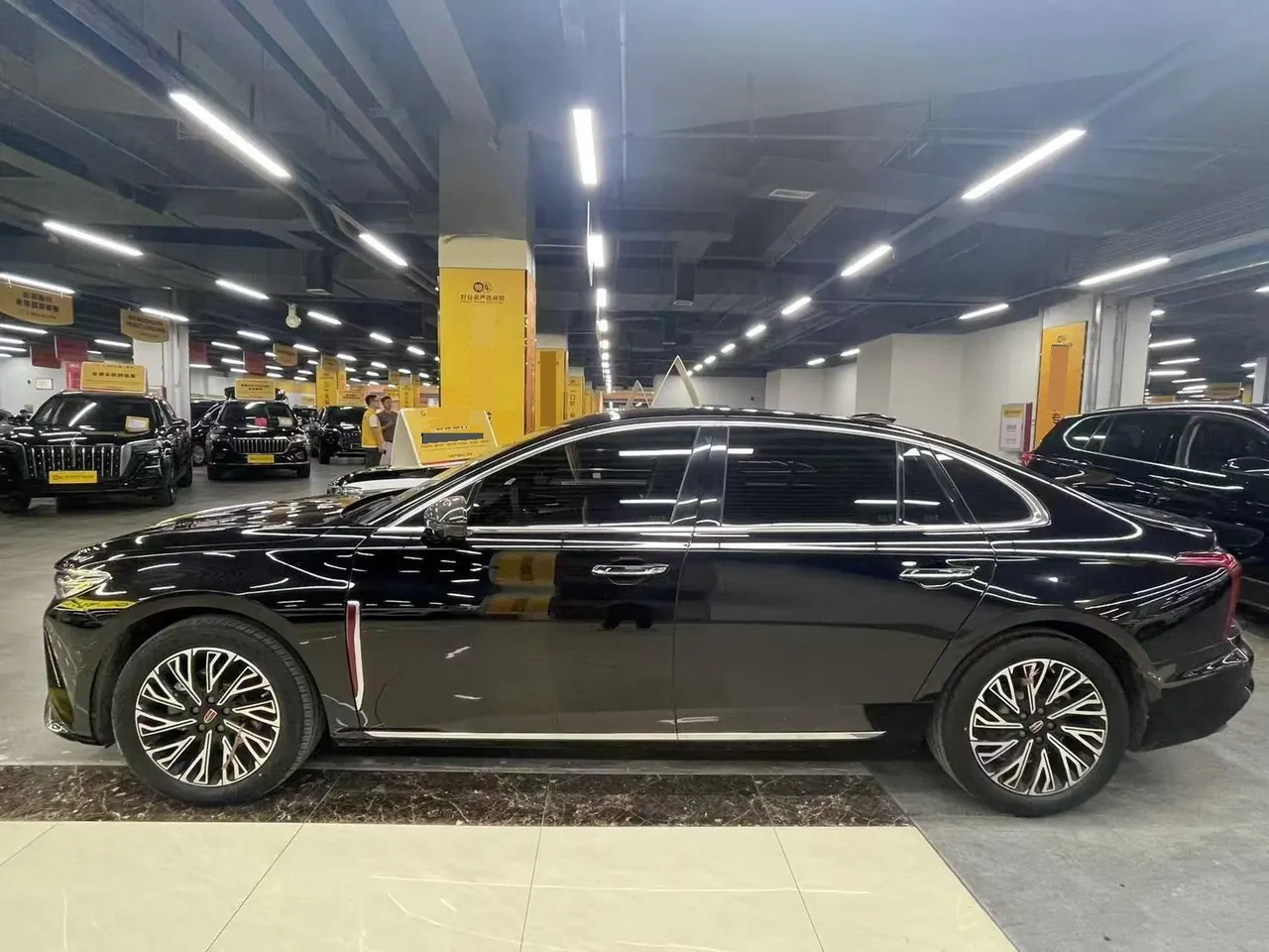 HongQi 2024 H5 2.0T Zhilian Qi Chang Edition Automatic Gear 10