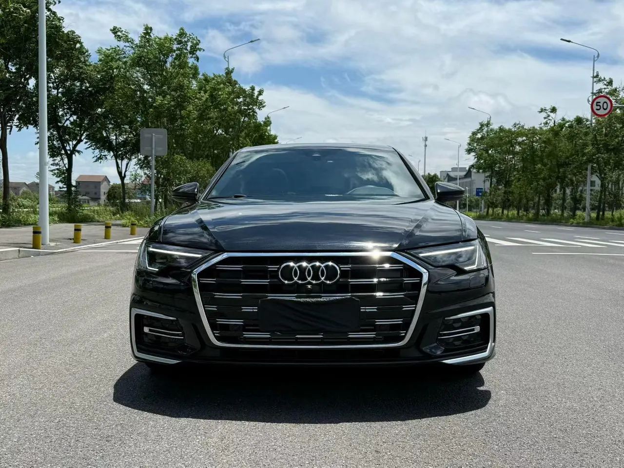 Audi 2023 A6L 2.0TFSI 45TFSI Selected Dynamic (Modified) Automatic Gear 3