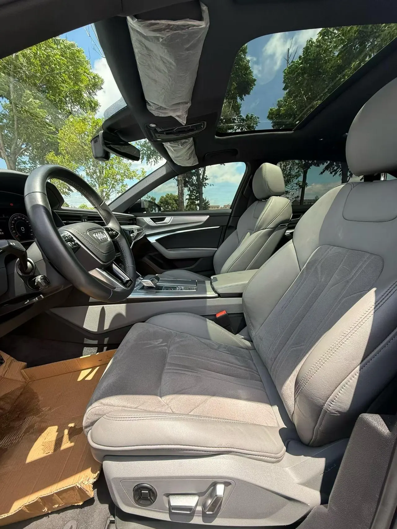 Audi 2023 A6L 2.0TFSI 45TFSI Selected Dynamic (Modified) Automatic Gear 4