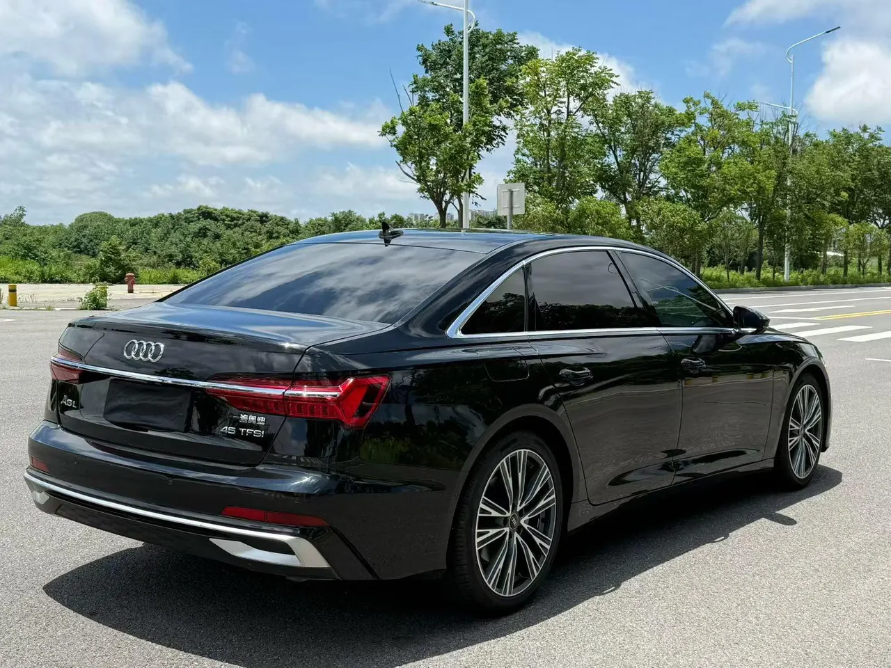 Audi 2023 A6L 2.0TFSI 45TFSI Selected Dynamic (Modified) Automatic Gear 9