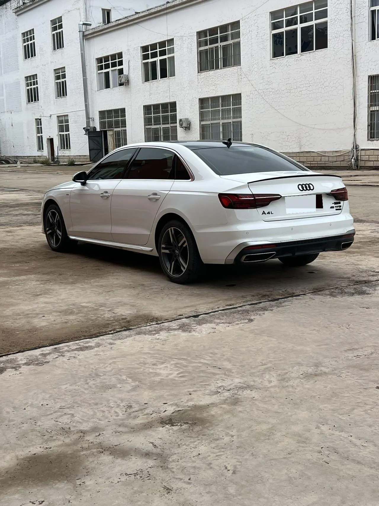 Audi 2020 A4L 2.0TFSI 40TFSI Fashion Dynamic Automatic 5