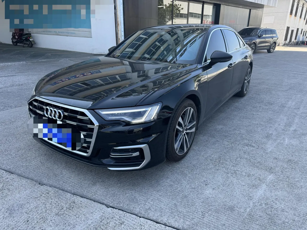Audi 2024 A6L 2.0TFSI 40TFSI Deluxe Dynamic Automatic - View 1