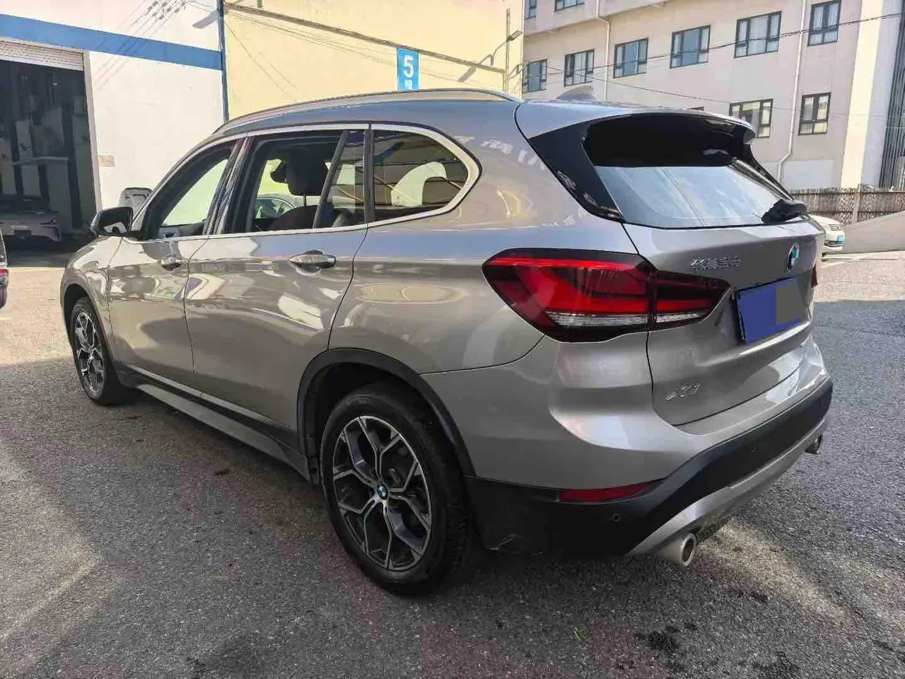 BMW 2022 X1 sDrive25Li 2.0T Leading Automatic Gear 4