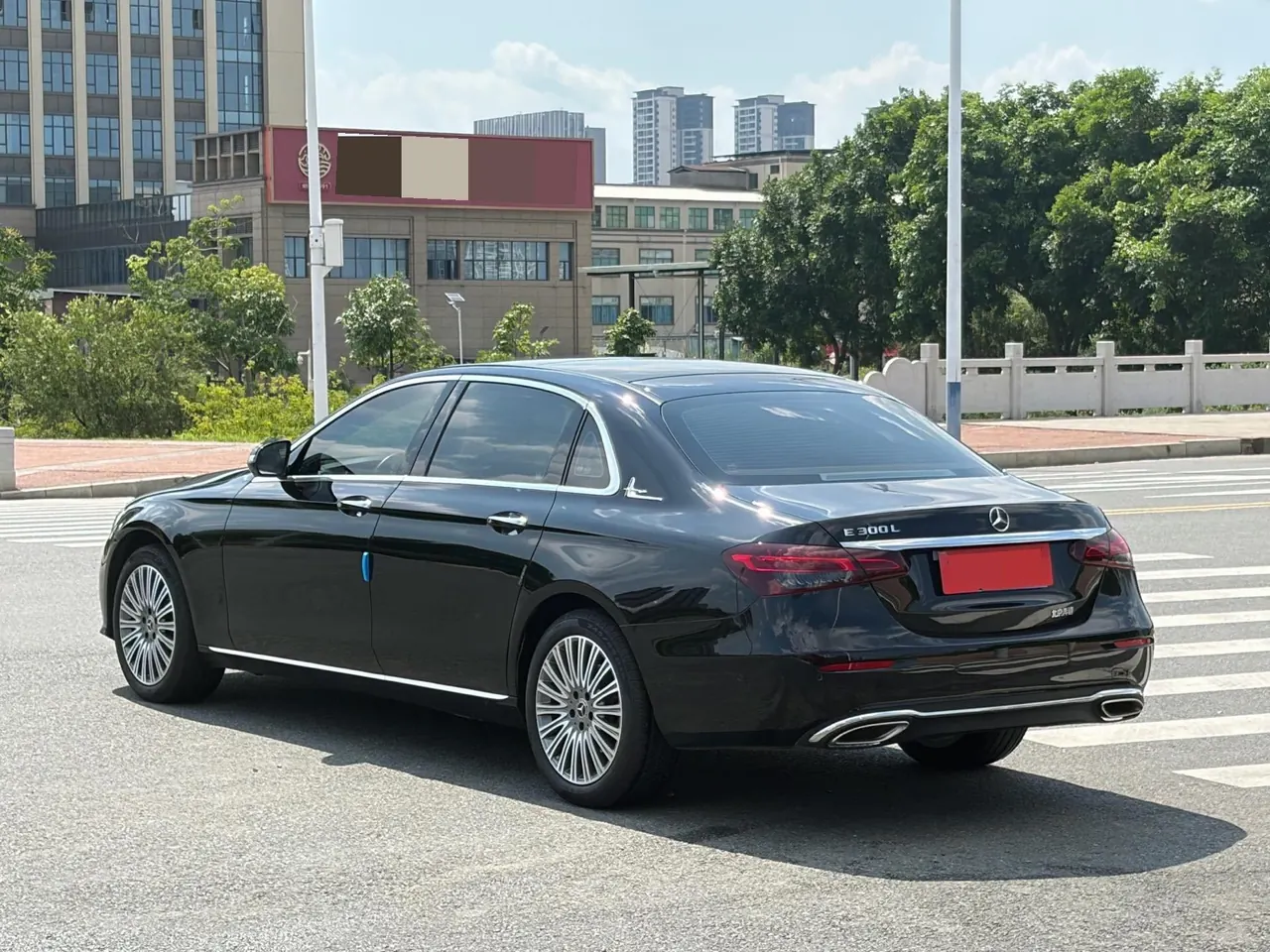 Mercedes Benz E Class 2023 E 300 L 2.0T Luxury Automatic Gear 7