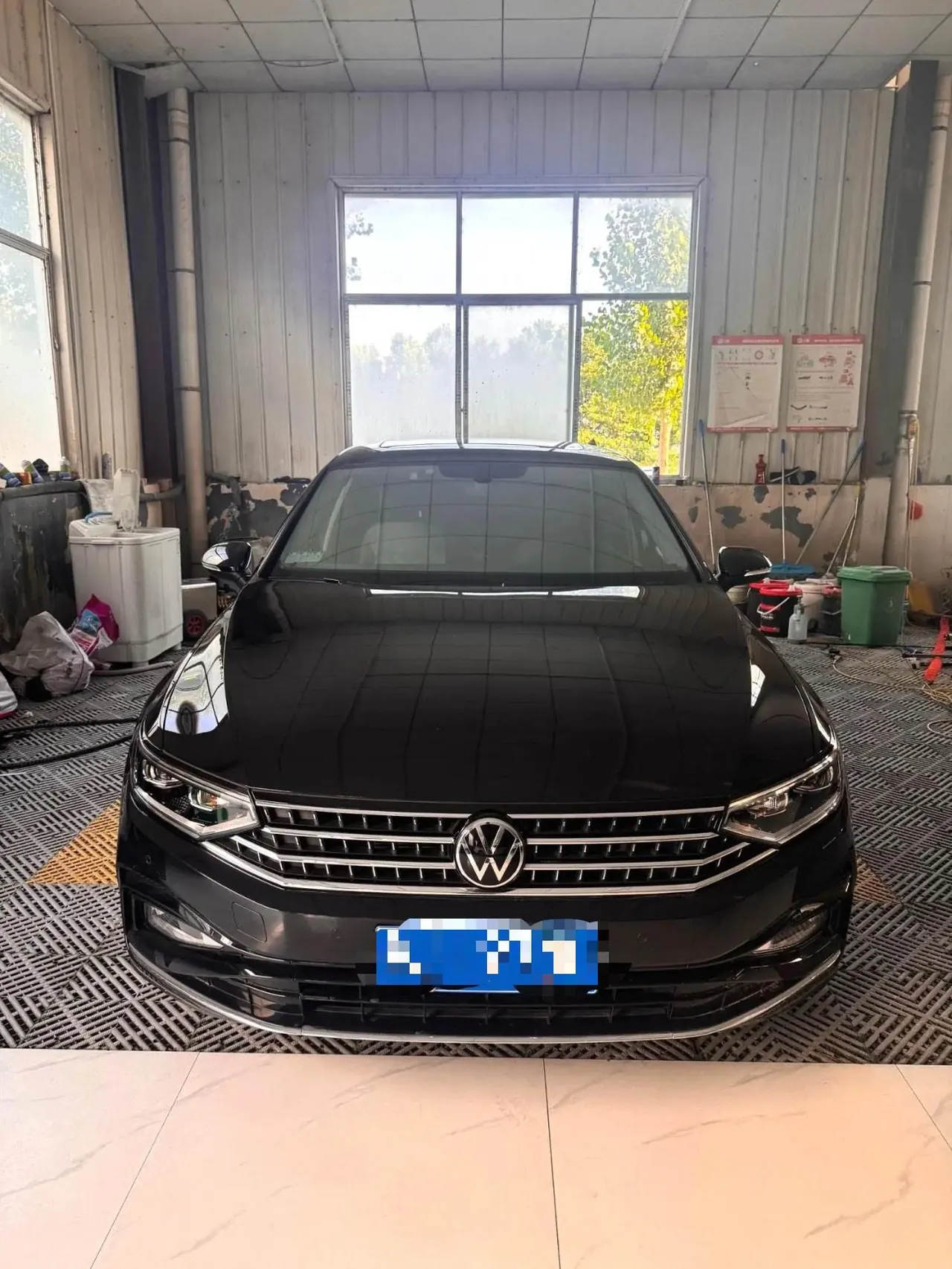 Volkswagen 2023 Magotan 2.0TSI 330TSI 2 million Commemorative Luxury Automatic Gear 2