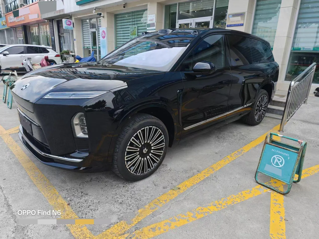 Open image lightbox: NIO 2026 ES8 6-seat executive deluxe automatic gear