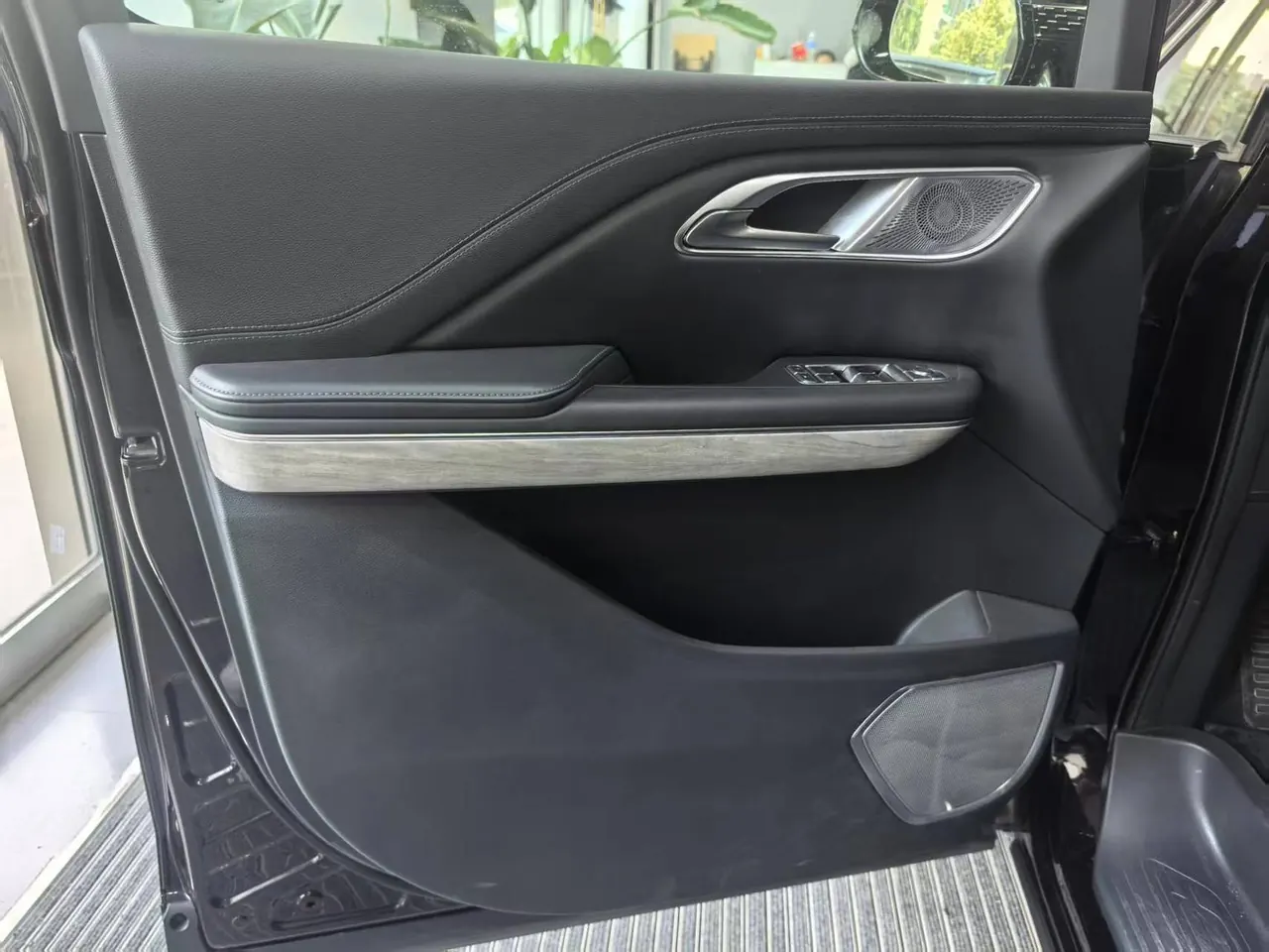 HongQi 2024 HQ9 PHEV 2.0T 4WD Business Edition Automatic Gear 10