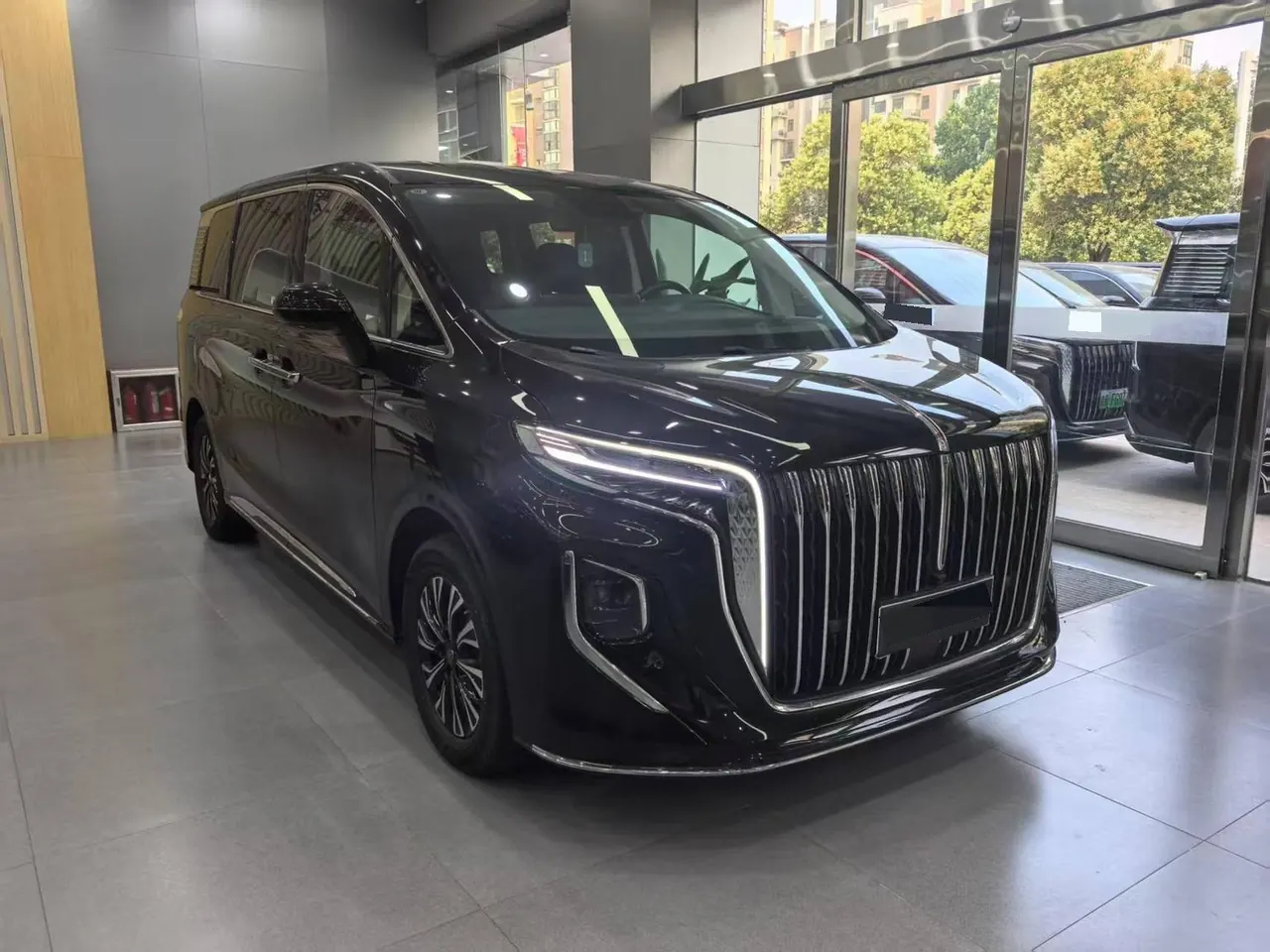 HongQi 2024 HQ9 PHEV 2.0T 4WD Business Edition Automatic Gear 3