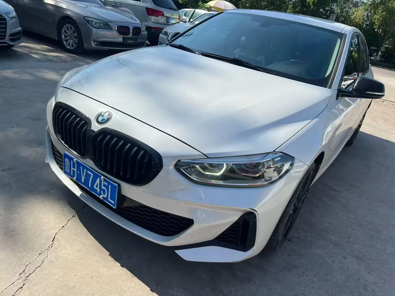 Open image lightbox: BMW 1 Series 2020 125i 2.0T Leading M Sports Suit Automatic Gear