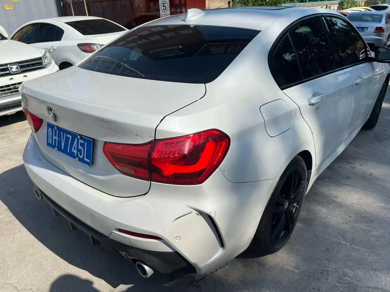 BMW 1 Series 2020 125i 2.0T Leading M Sports Suit Automatic Gear 2