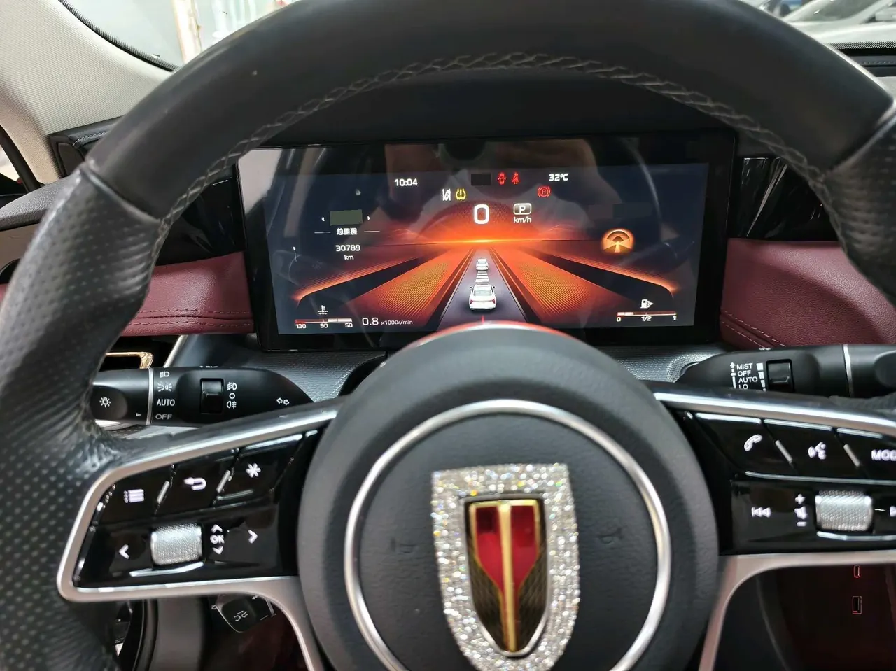 HongQi 2024 H5 2.0T Zhilian Flag Collar Edition Automatic Gear 5