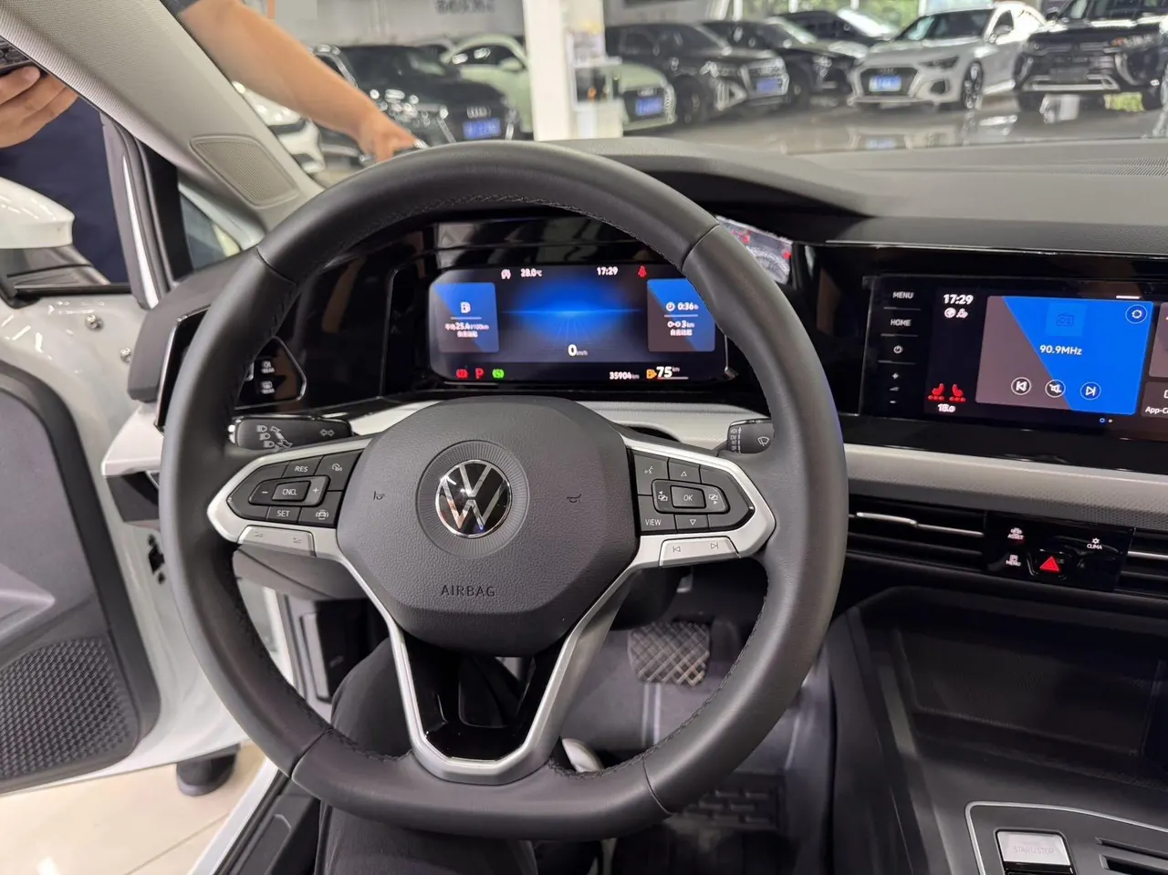 Volkswagen 2023 Golf 8 PRO 1.4TSI 280TSI (facelift) automatic transmission 11