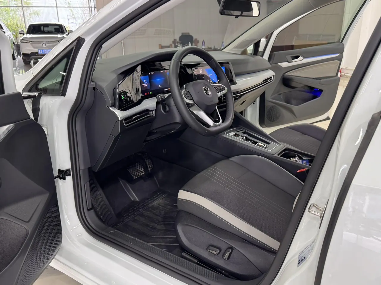 Volkswagen 2023 Golf 8 PRO 1.4TSI 280TSI (facelift) automatic transmission 8
