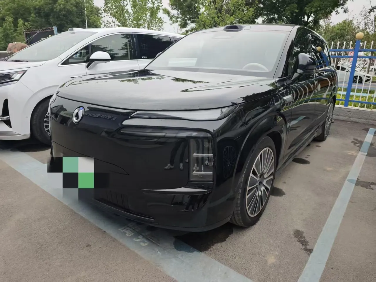 Открыть галерею: Denza 2025 Denza N8L 2.0T stepless flagship automatic gear