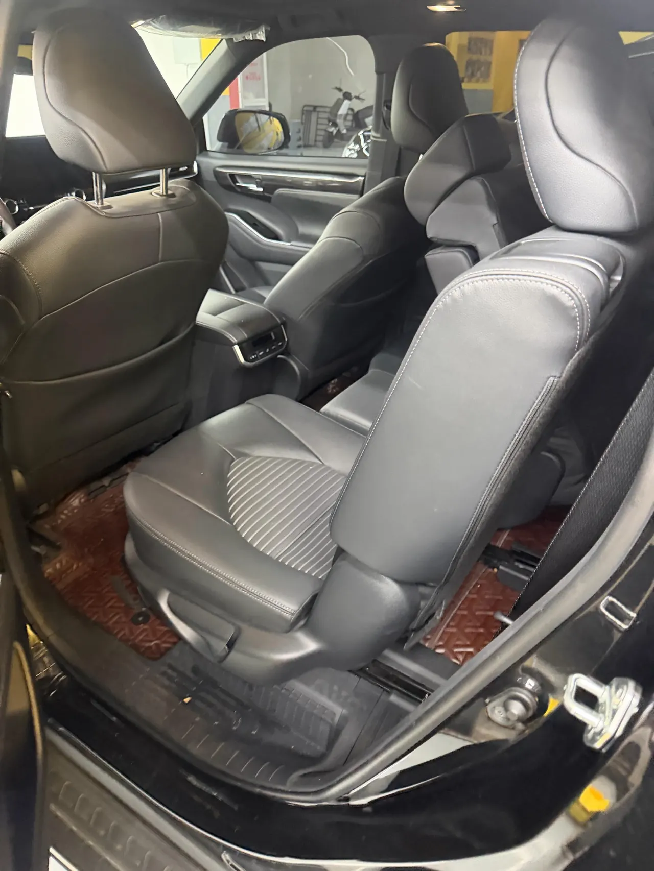 Toyota 2022 Crown Land Release 2.5 Stepless Four-wheel Drive Premium Edition Automatic Gear 6