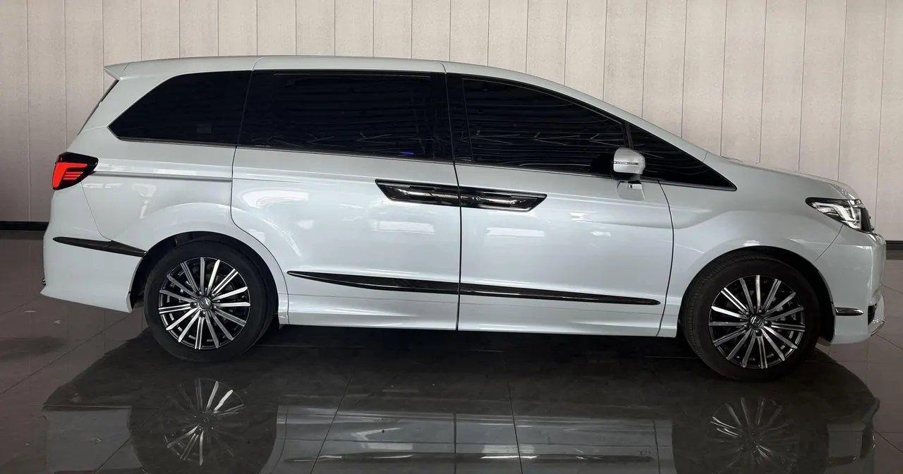 Honda 2024 Alishen e:HEV 2.0 Stepless Deluxe Automatic Gear 3