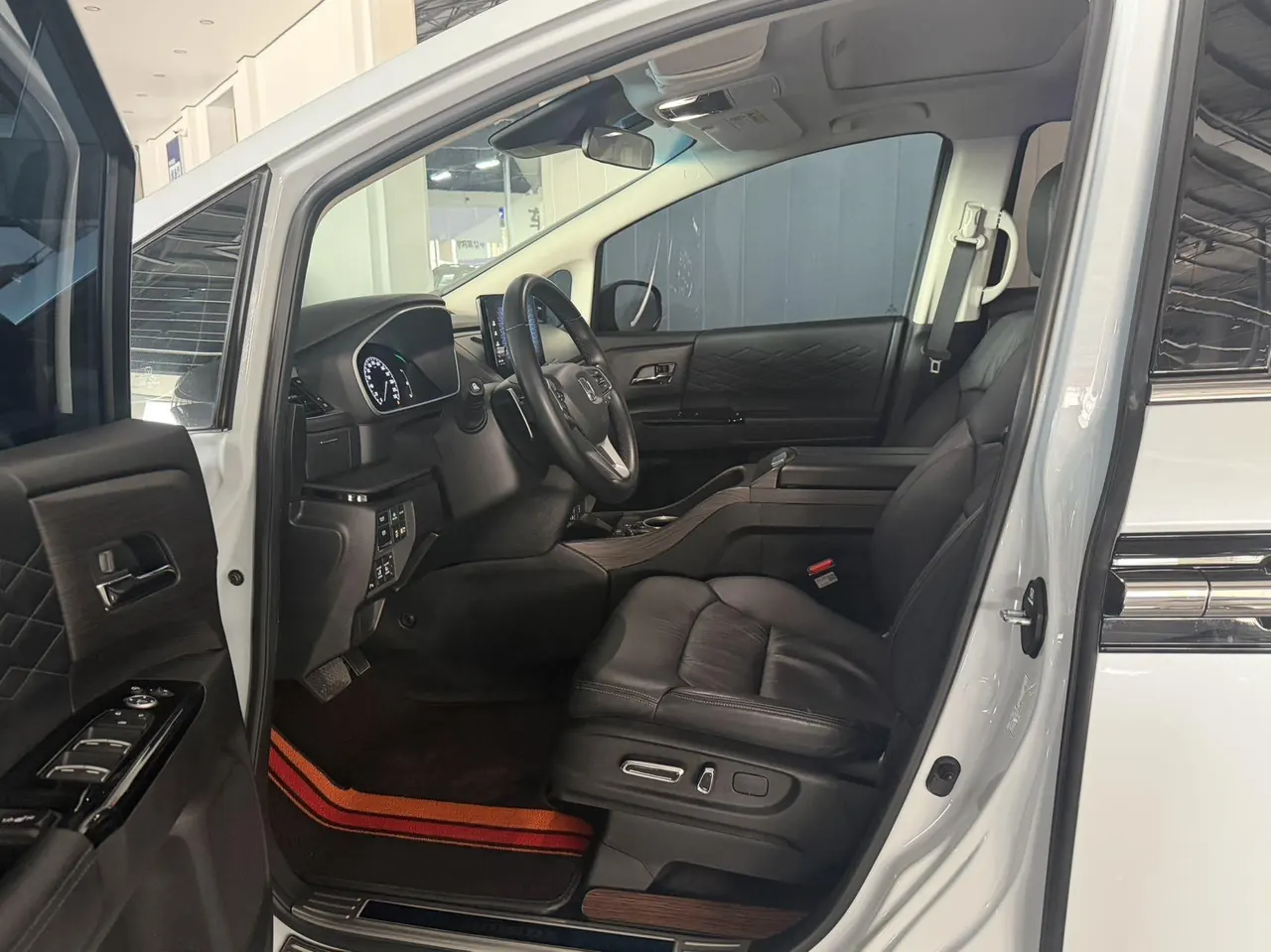 Honda 2024 Alishen e:HEV 2.0 Stepless Deluxe Automatic Gear 4