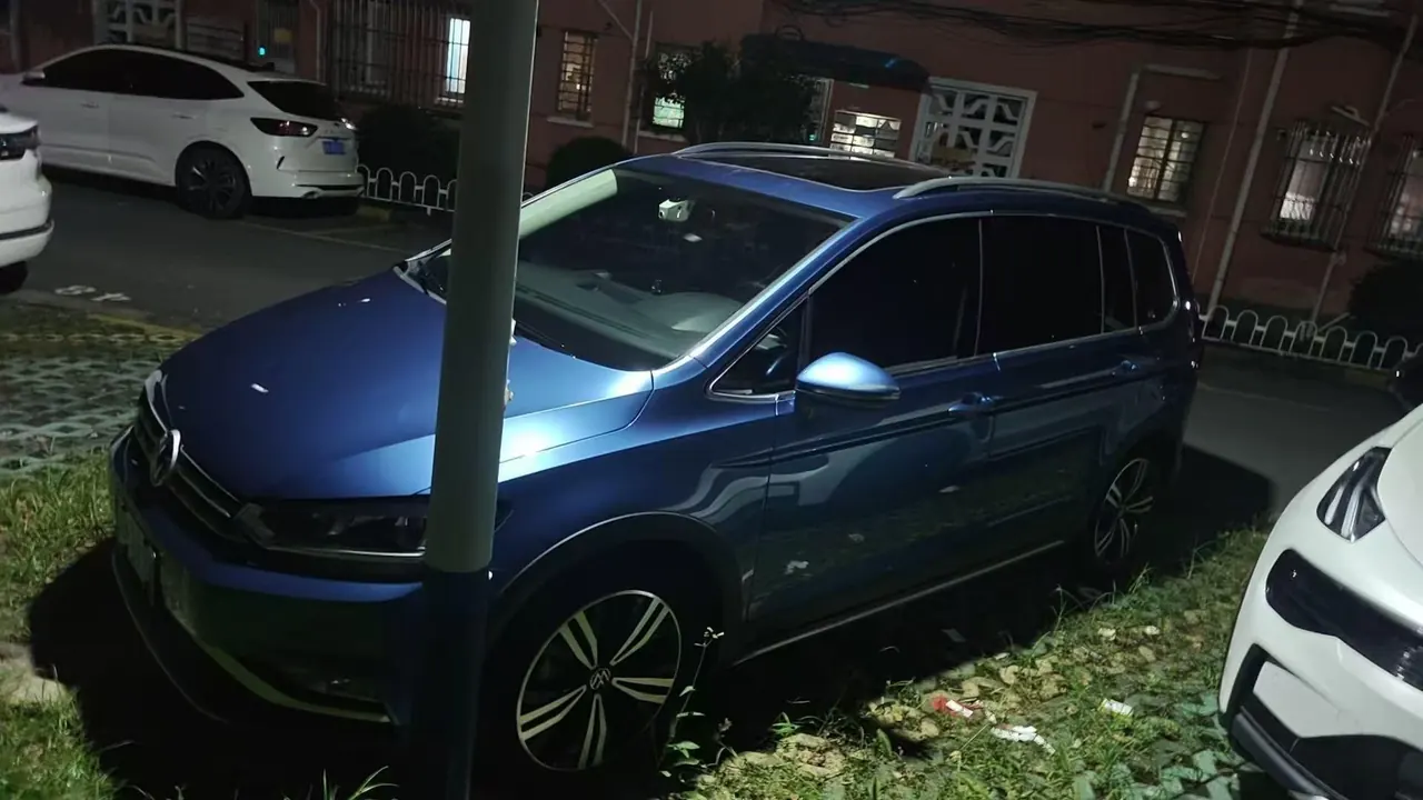 打开图片灯箱:Volkswagen 2021 Touan L 1.4TSI 280TSI Extension Edition 7-seat Automatic Gear