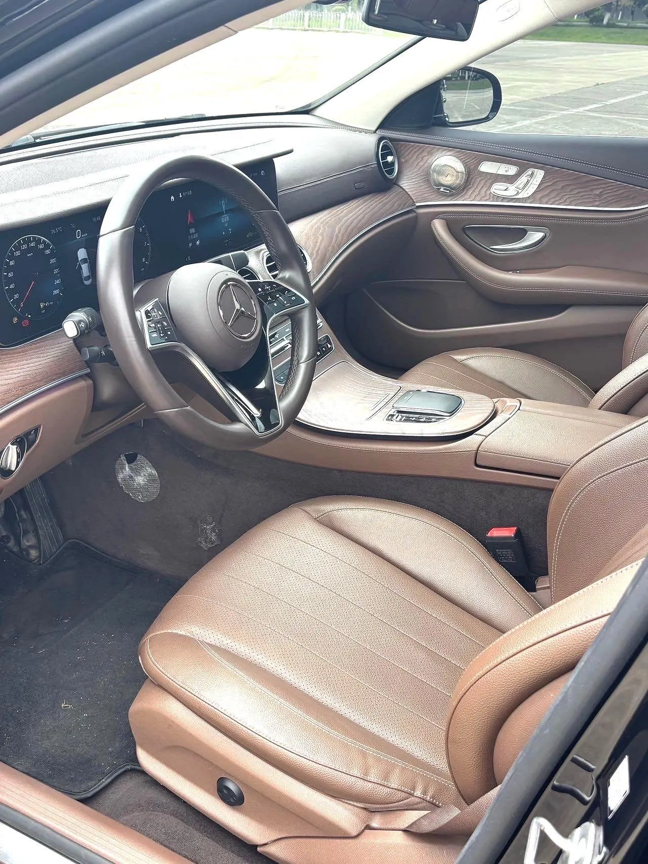 Mercedes Benz E Class 2022 E 300 L 2.0T Fashion (Change 2) Automatic Gear 7