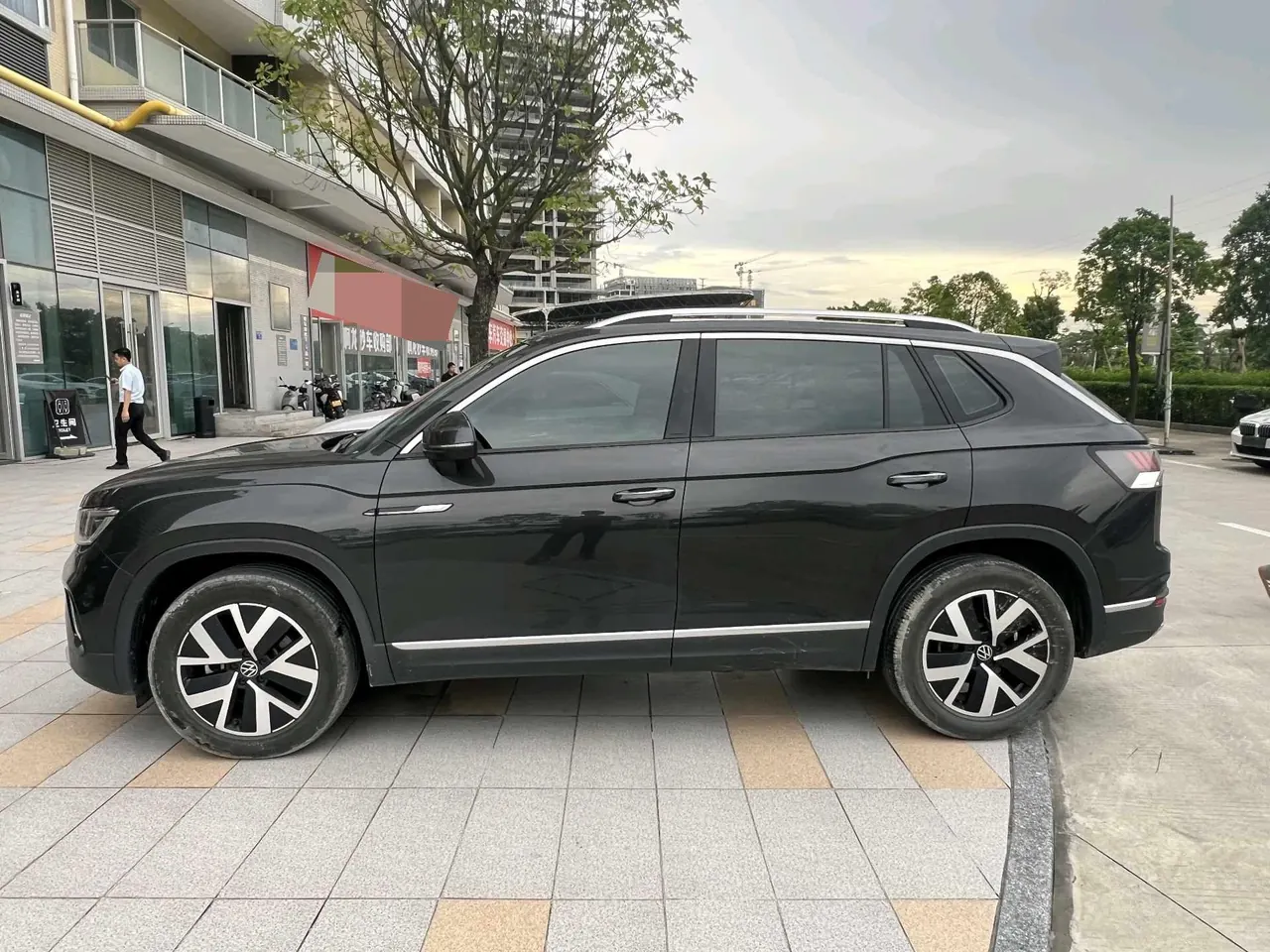 Volkswagen 2024 Tanyue 2.0TSI 330TSI Two-Drive Luxury Plus Advanced Edition Automatic Gear 3