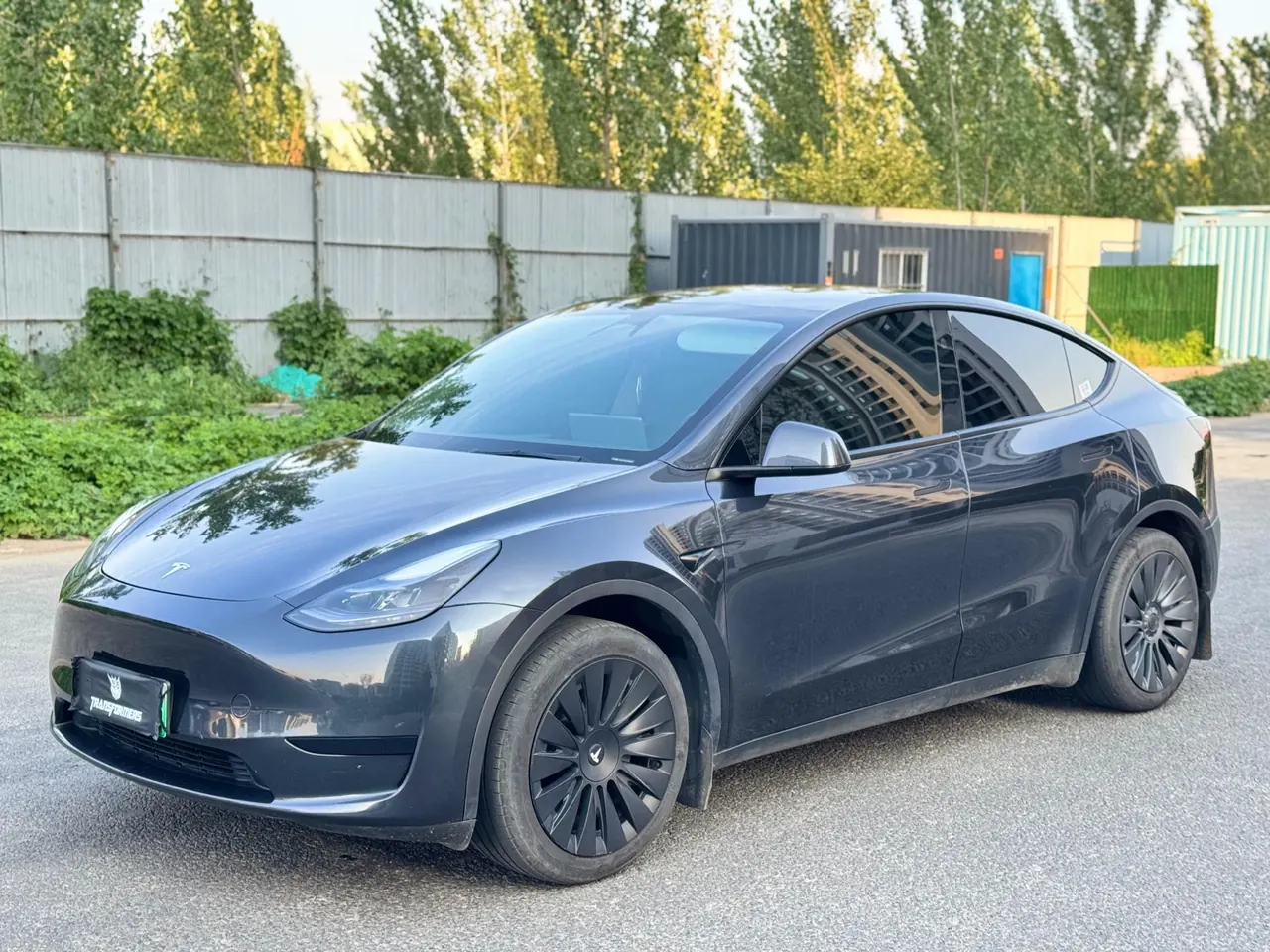 Tesla 2023 Model Y rear-wheel drive version automatic transmission - View 1