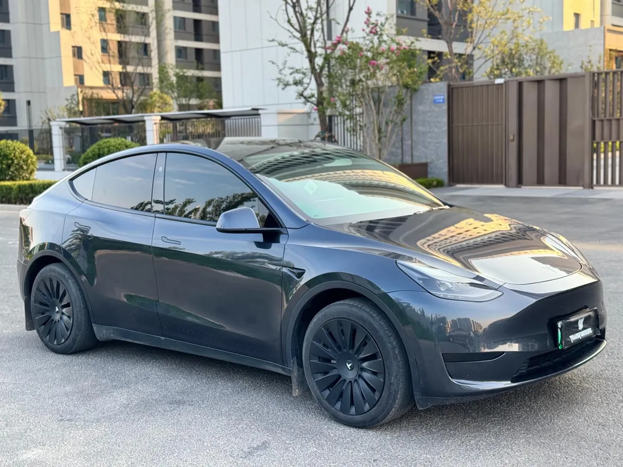Tesla 2023 Model Y rear-wheel drive version automatic transmission 3